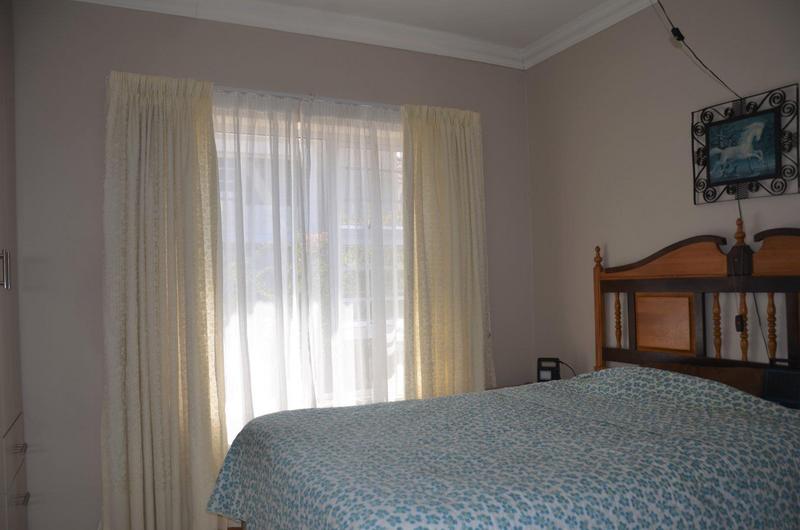 2 Bedroom Property for Sale in Heiderand Western Cape